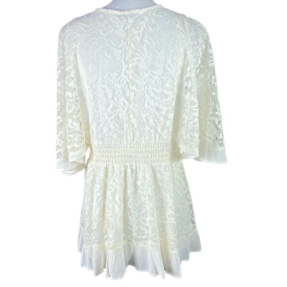 Torrid Womens Beige Stretch Lace Surplice Dolman Sleeve Blouse Top Size 1 - Picture 5 of 7